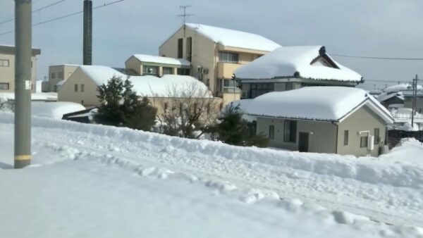 冬も安心！雪に強い外壁材とは？サムネイル