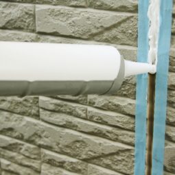 外壁塗装と一緒に！見逃せない「コーキング打ち替え」の大切さサムネイル